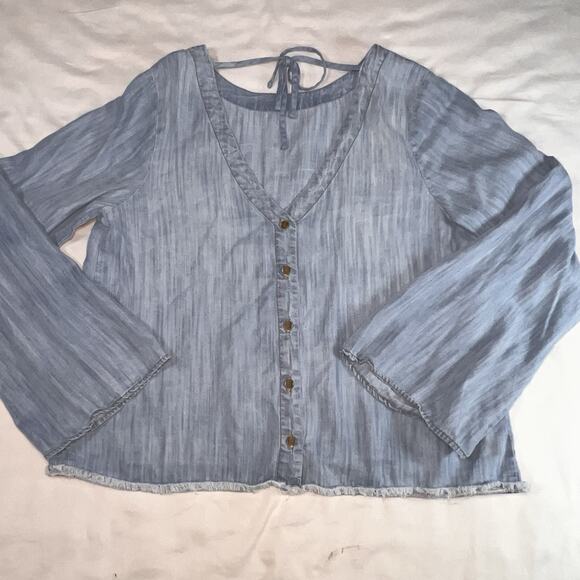 Cloth & Stone Shirt Size L Blue Chambray Flare Sleeve Open Tie Back Anthropologi - Picture 10 of 15